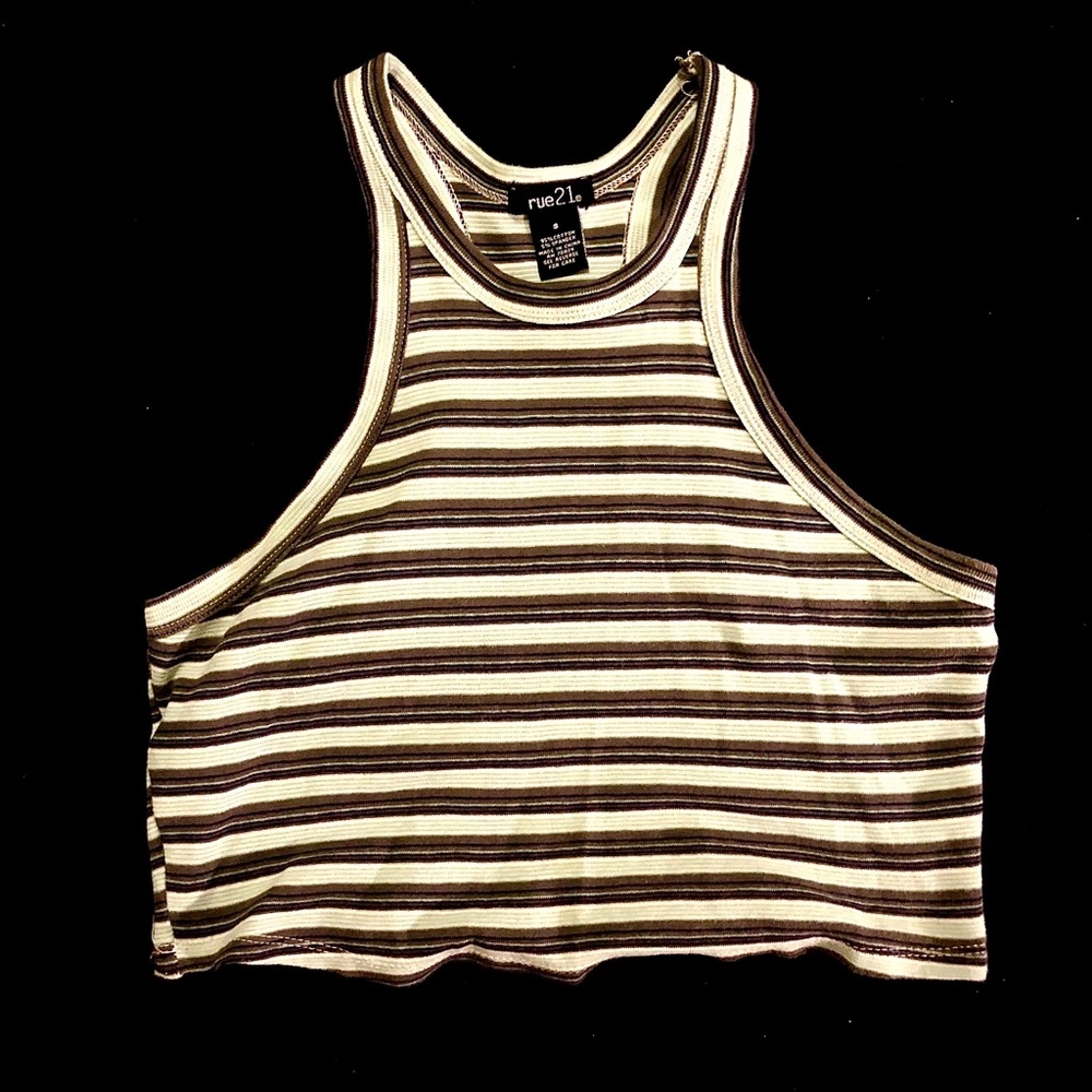 Scoop neck crop top